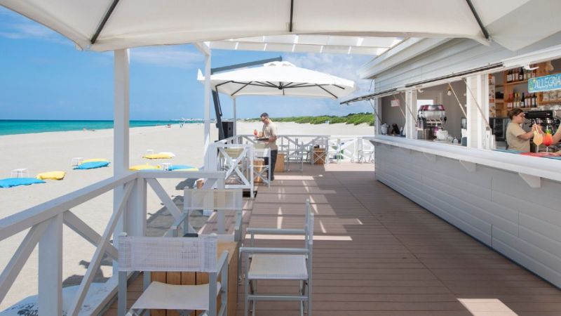 Riva Beach Bar presso il Riva di Ugento Beach Camping Resort, cliente Water Passion