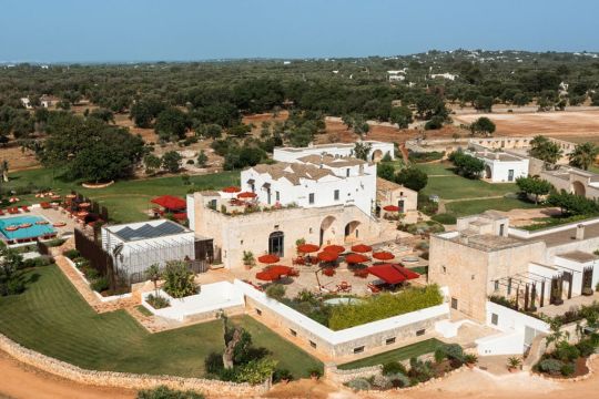 Veduta aerea della Masseria Santo Scalone a Ostuni, cliente Water Passion
